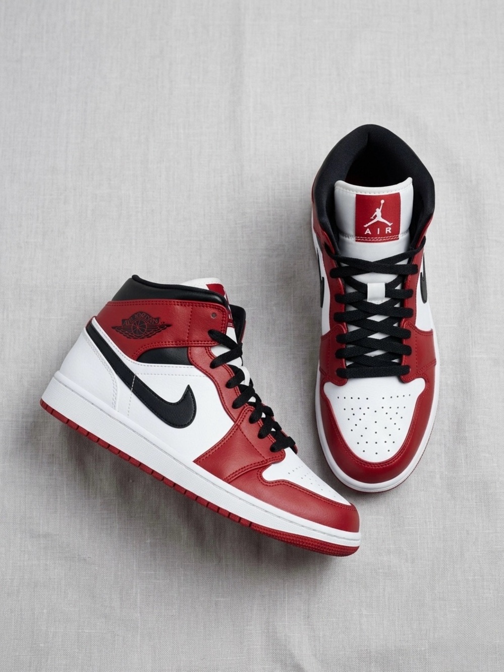 Air Jordan 1 Mid GS “Chicago” (2020) Sneakers - White/Red/Black Womens 7